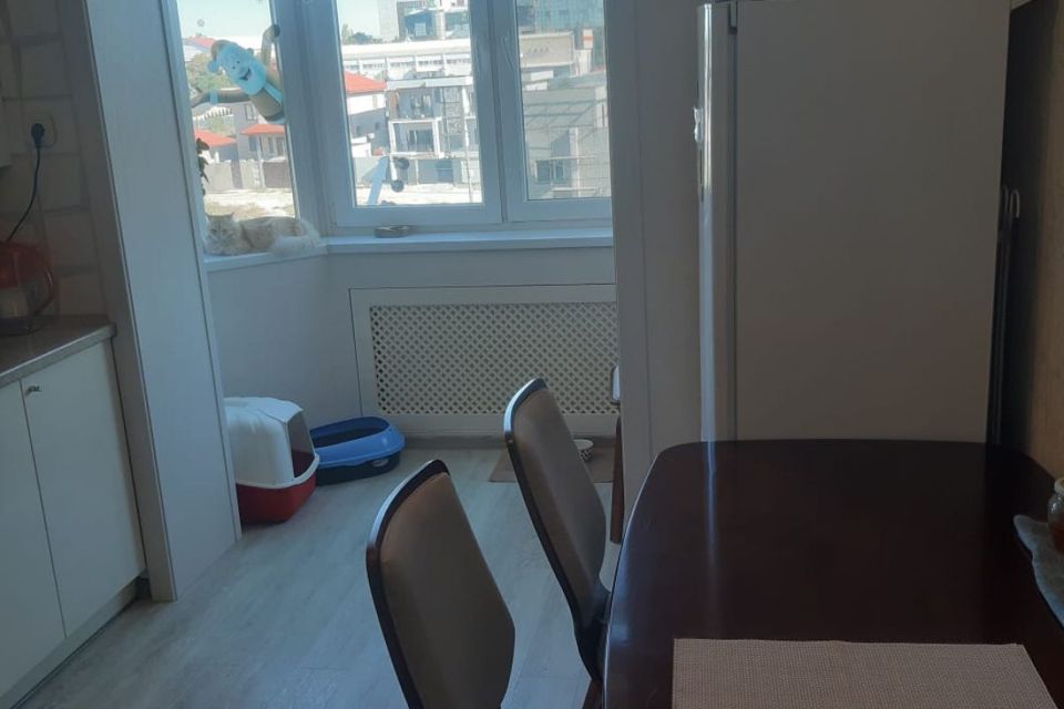 Продаётся 1-комнатная квартира, 43 м²