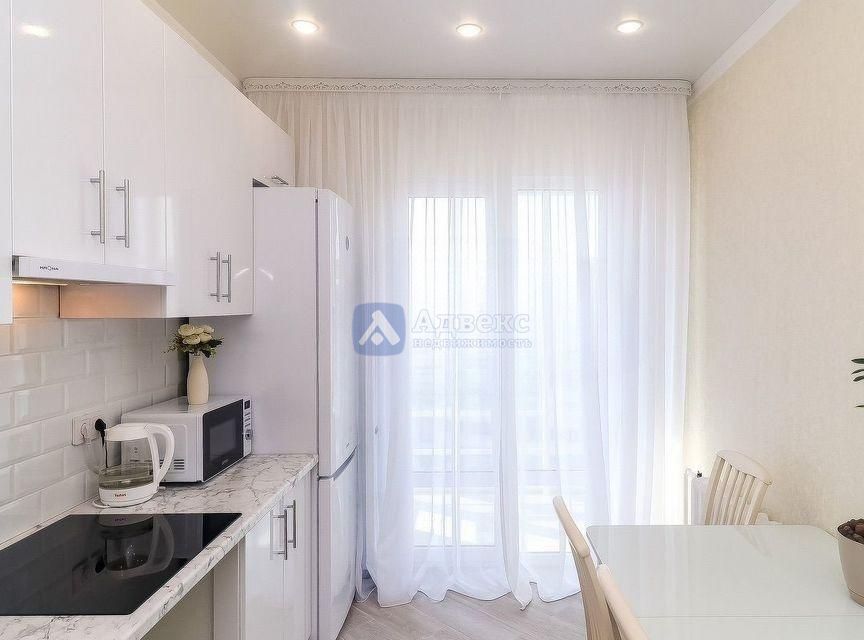 Продаётся 1-комнатная квартира, 41.7 м²