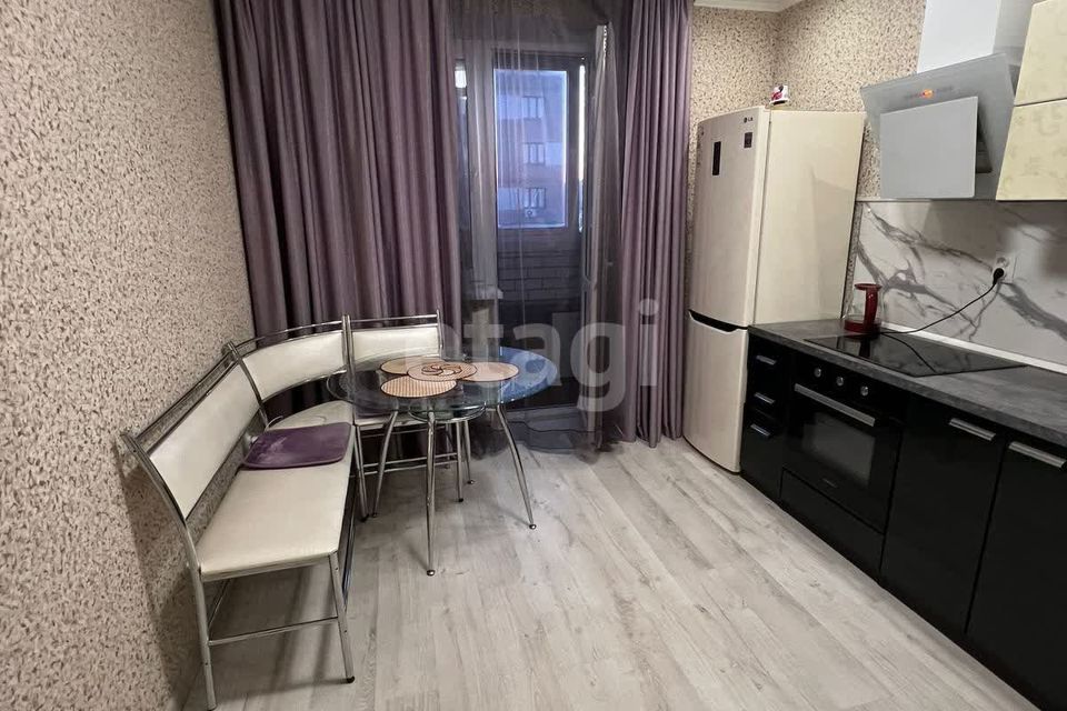 Сдаётся 1-комнатная квартира, 40 м²