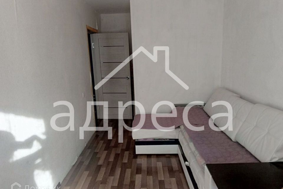 Продаётся 4-комнатная квартира, 75 м²