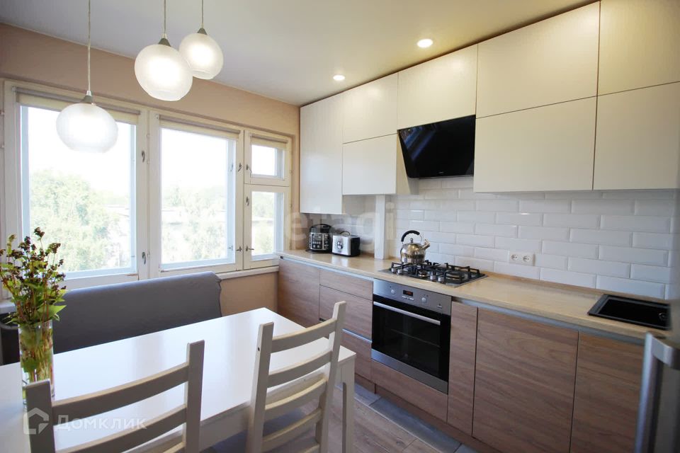 Продаётся 3-комнатная квартира, 58.4 м²