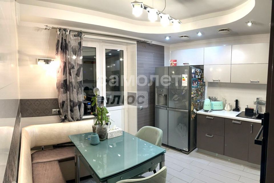 Продаётся 1-комнатная квартира, 50.4 м²