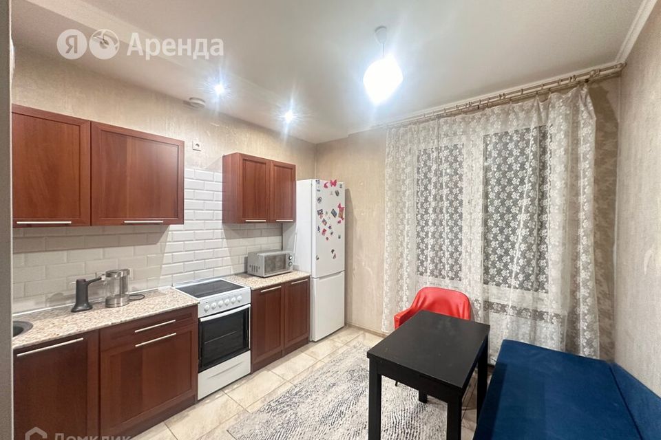 Сдаётся 2-комнатная квартира, 62 м²