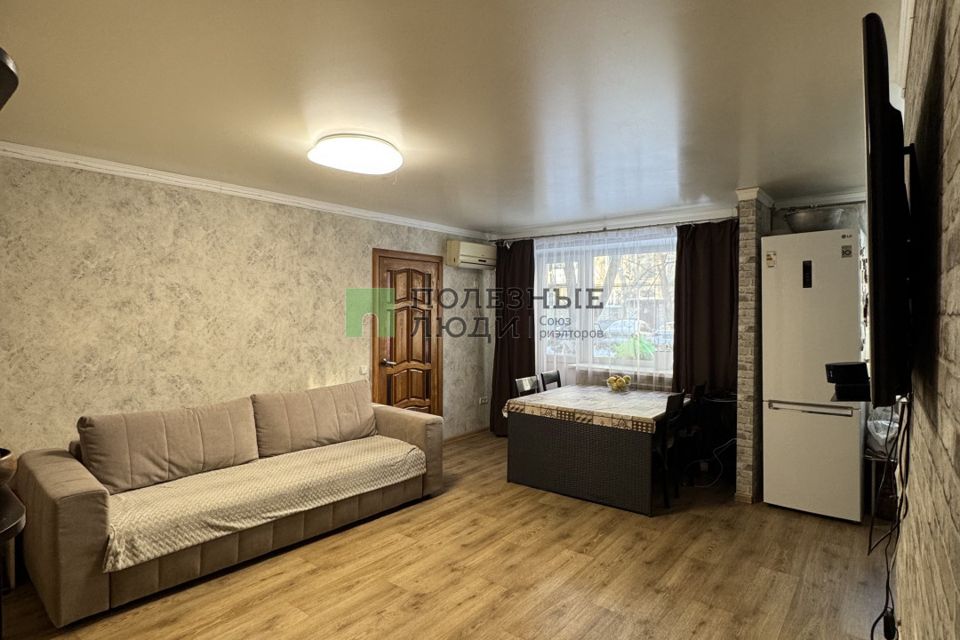 Продаётся 2-комнатная квартира, 42.3 м²