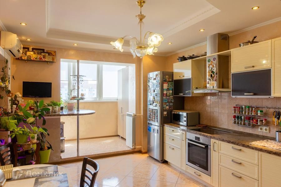 Продаётся 3-комнатная квартира, 125 м²