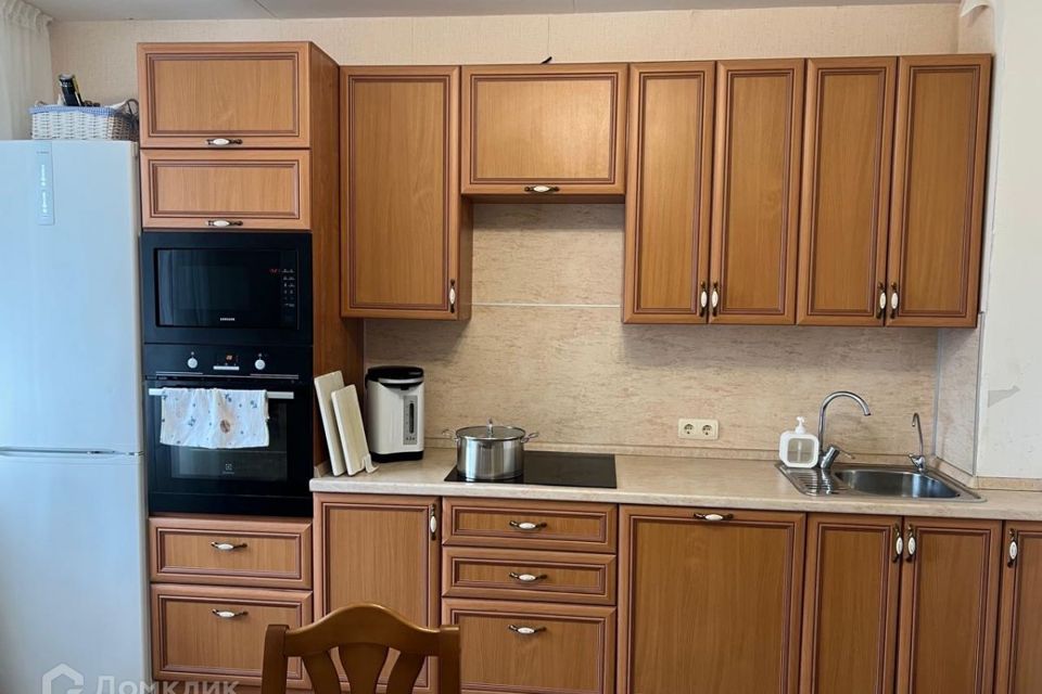 Продаётся 4-комнатная квартира, 105 м²