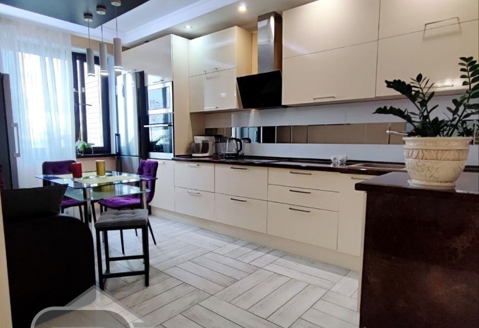 Продаётся 2-комнатная квартира, 61 м²
