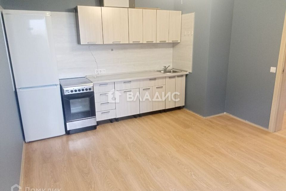 Продаётся 1-комнатная квартира, 43 м²
