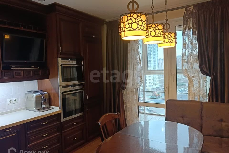 Продаётся 3-комнатная квартира, 73.9 м²