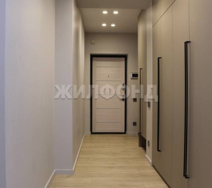 Продаётся 2-комнатная квартира, 72.7 м²