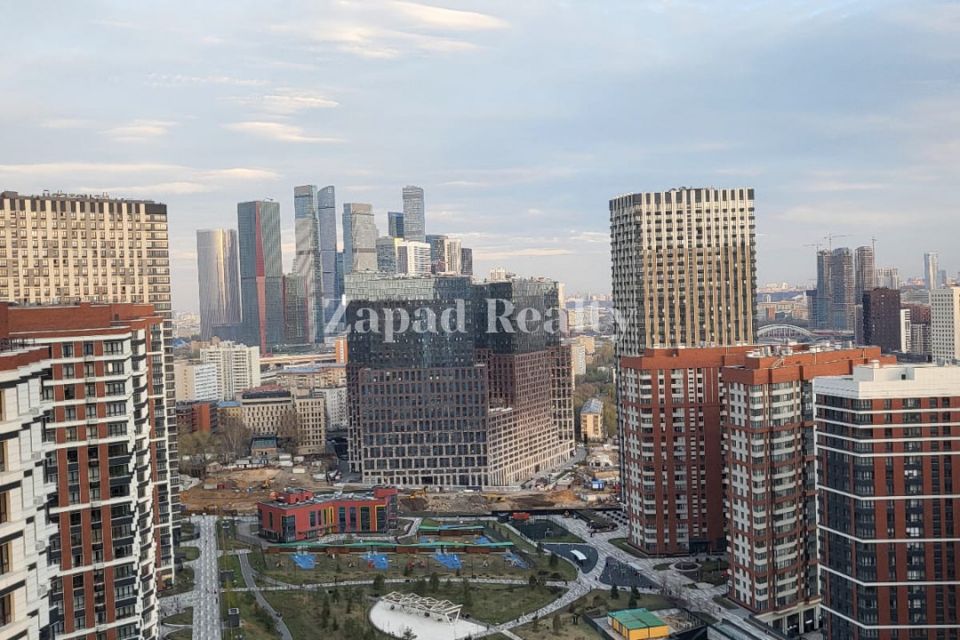 Продаётся 3-комнатная квартира, 109 м²