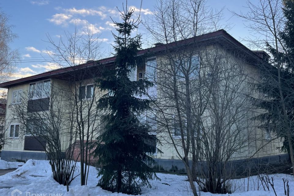 Продаётся 3-комнатная квартира, 75.8 м²
