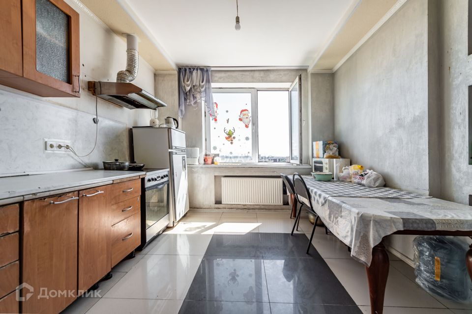 Продаётся 4-комнатная квартира, 160 м²