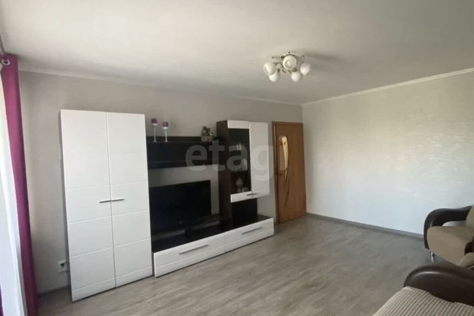 Продаётся 2-комнатная квартира, 63.7 м²