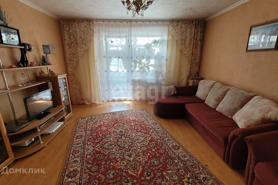 Продаётся 4-комнатная квартира, 93.2 м²