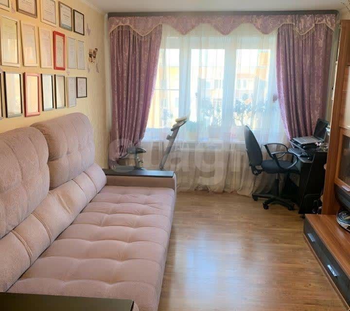 Продаётся 3-комнатная квартира, 57.8 м²