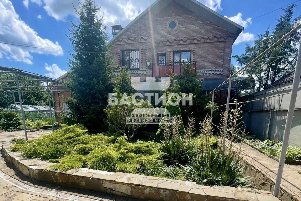 Продаётся 2-этажный дом, 176 м²