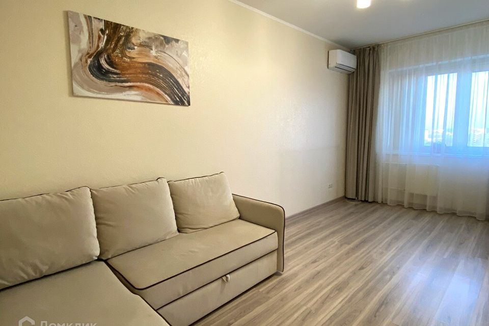 Продаётся 1-комнатная квартира, 43 м²
