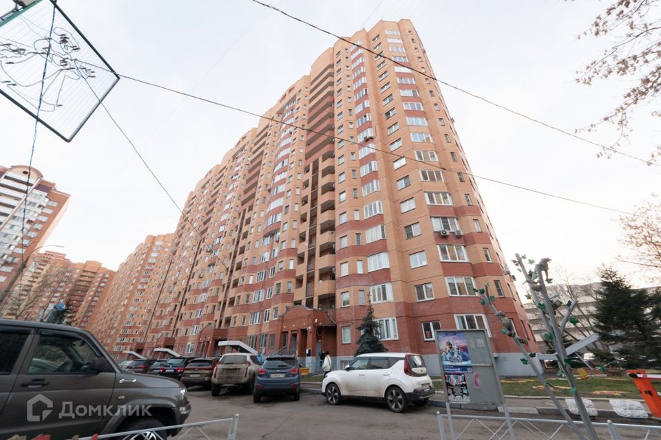 Продаётся 1-комнатная квартира, 43.2 м²