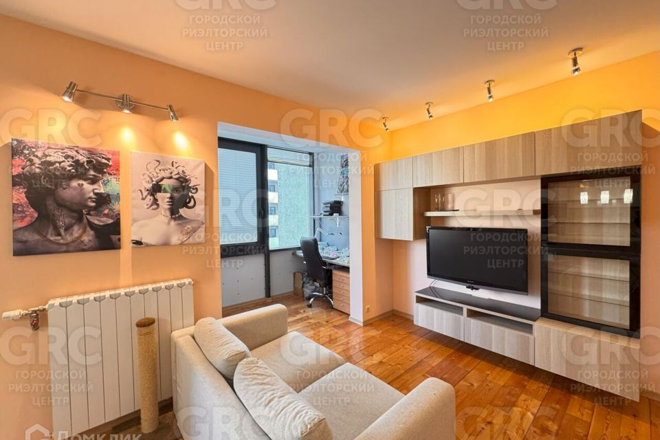 Продаётся 1-комнатная квартира, 46 м²