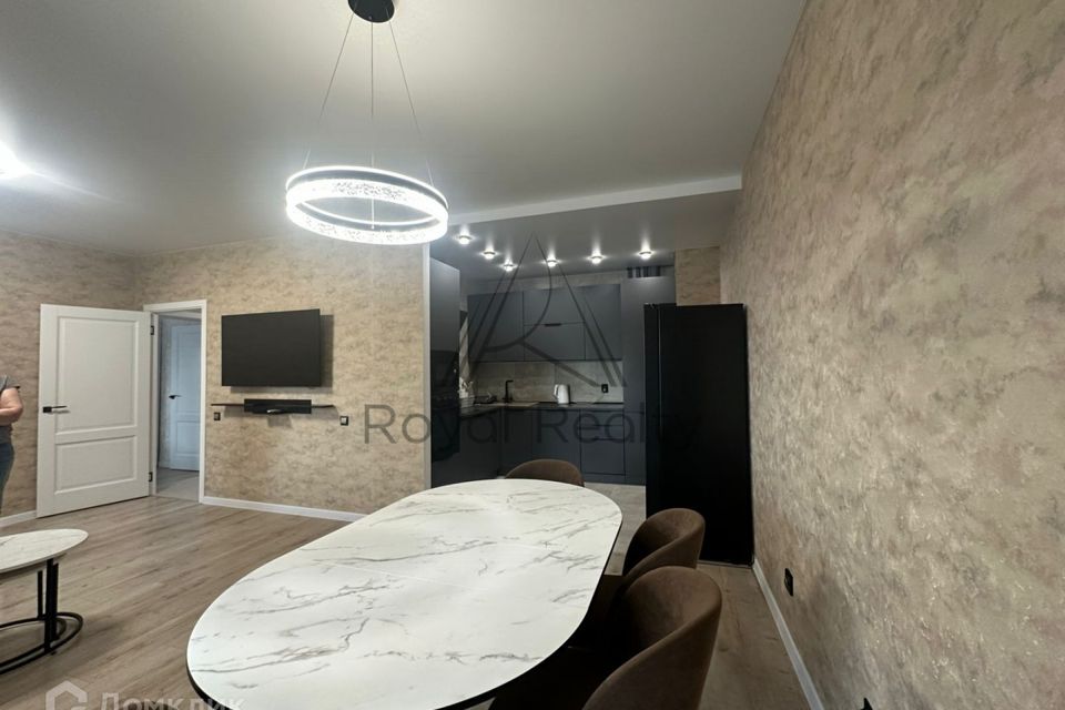 Сдаётся 4-комнатная квартира, 112 м²