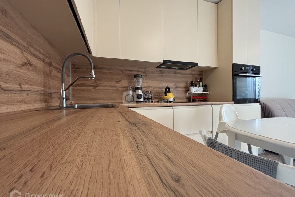 Продаётся 1-комнатная квартира, 44.8 м²
