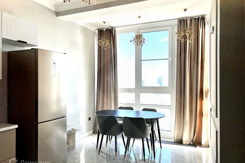 Сдаётся 2-комнатная квартира, 72 м²