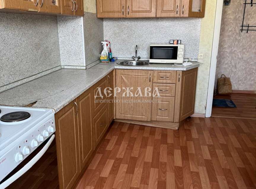 Продаётся 3-комнатная квартира, 63.2 м²