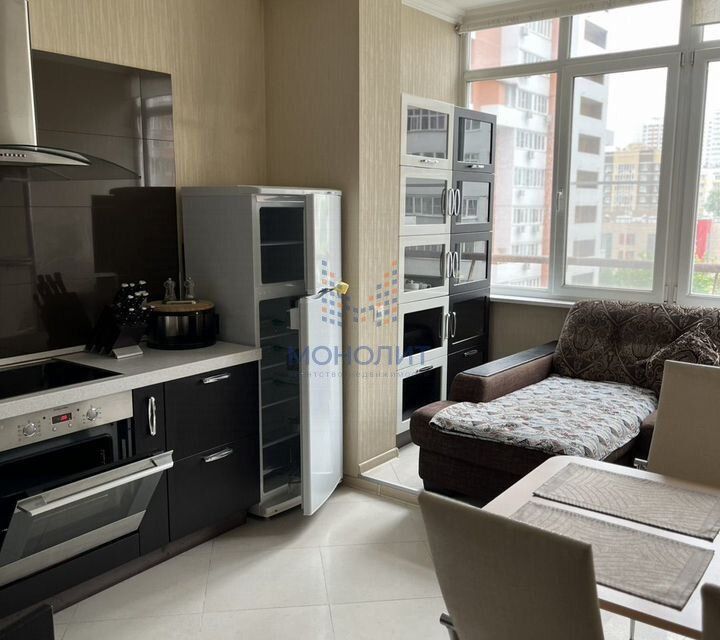Сдаётся 1-комнатная квартира, 65 м²