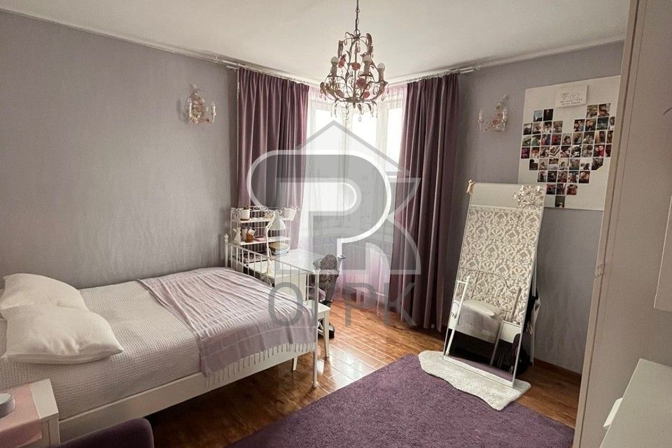 Продаётся 3-комнатная квартира, 93.5 м²