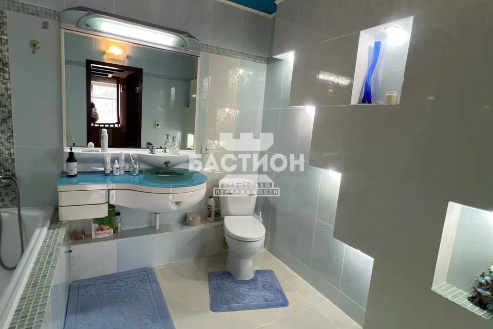 Продаётся 2-этажный дом, 170 м²