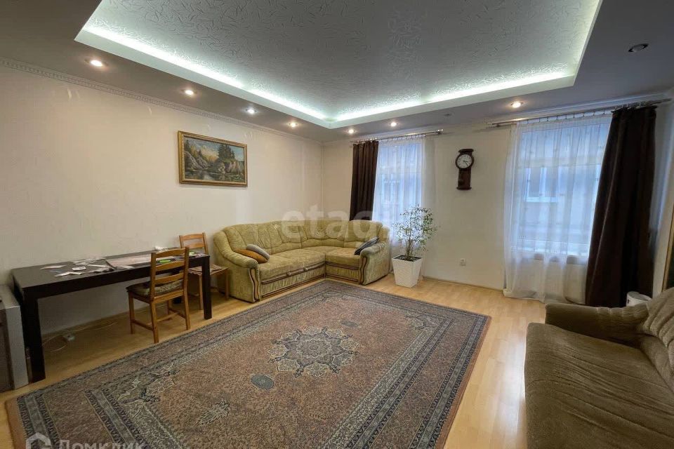 Продаётся 4-комнатная квартира, 87 м²