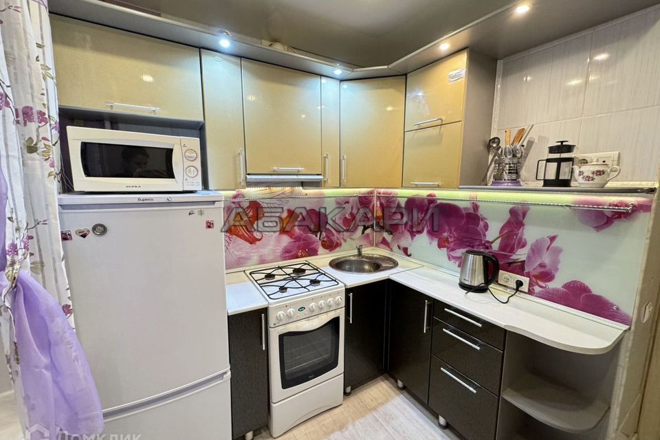 Сдаётся 3-комнатная квартира, 65 м²