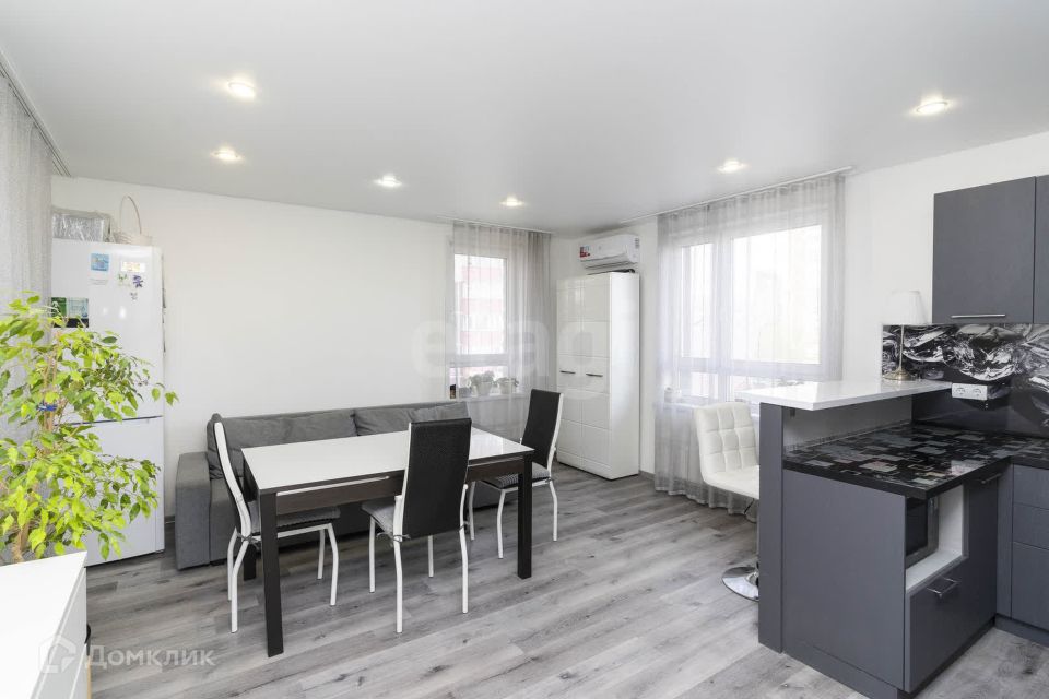 Продаётся 3-комнатная квартира, 80.8 м²
