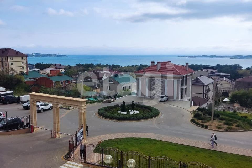 Продаётся 3-комнатная квартира, 117.9 м²