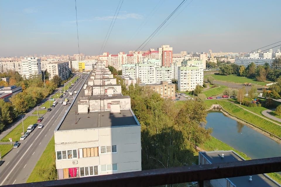 Продаётся комната в 6-комн. квартире, 12.1 м²
