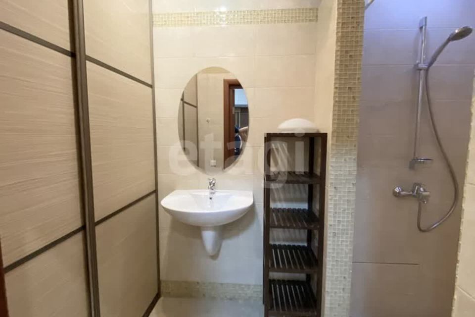 Продаётся 3-комнатная квартира, 107.2 м²