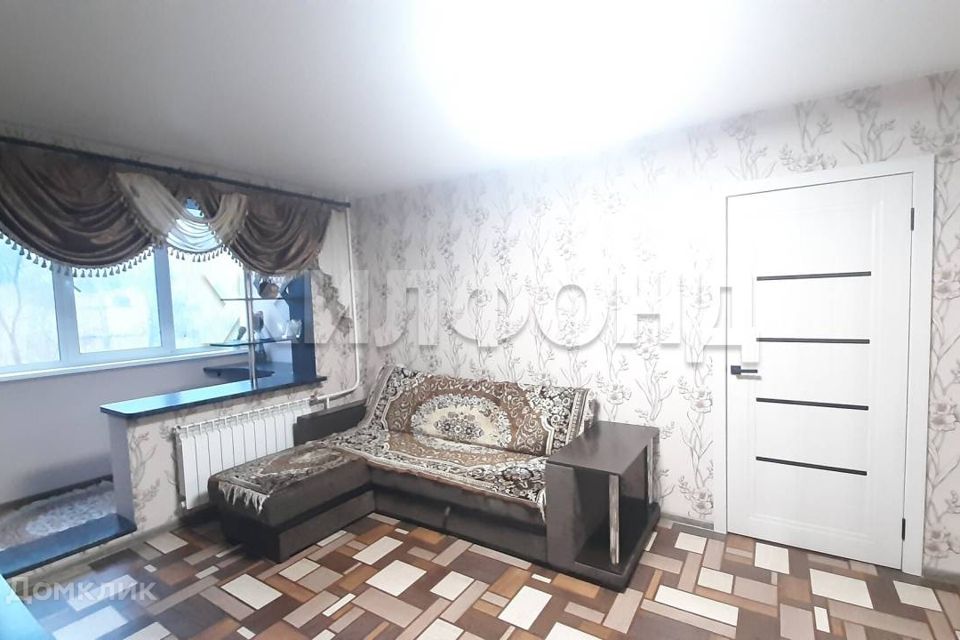 Продаётся 4-комнатная квартира, 70.3 м²