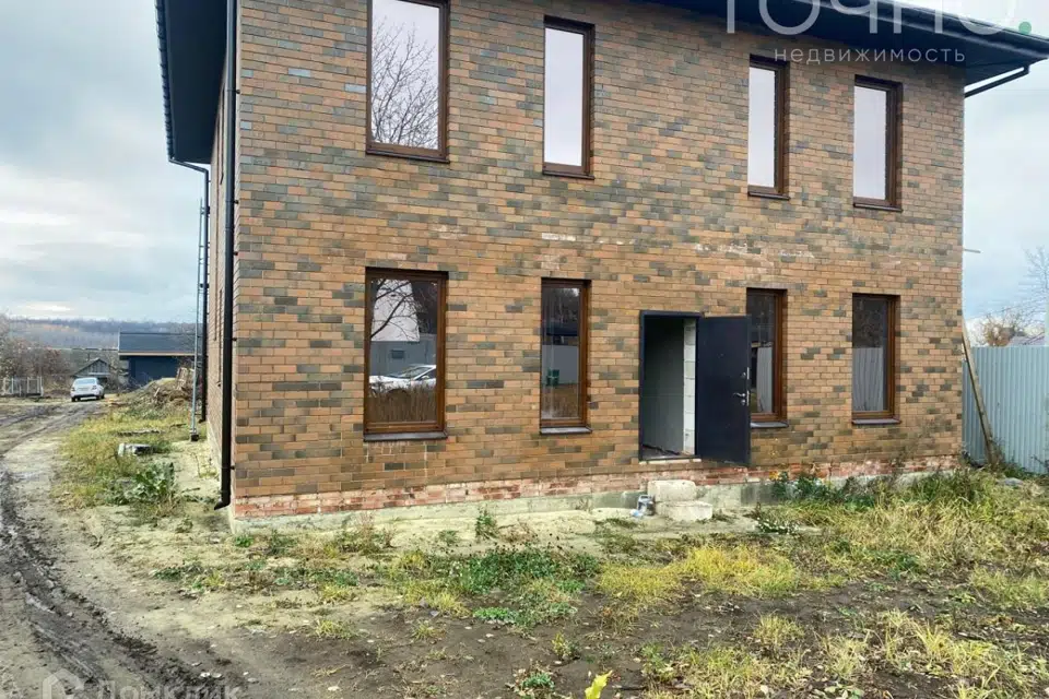 Продаётся 2-этажный дом, 255 м²