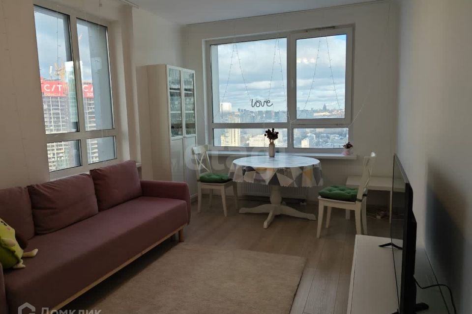 Продаётся 3-комнатная квартира, 77.3 м²
