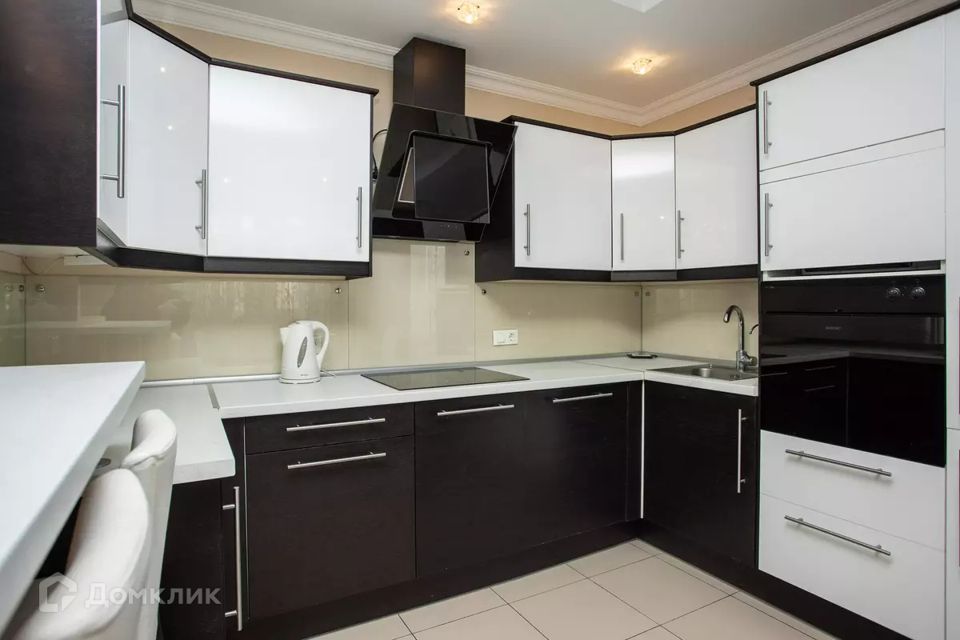 Сдаётся 3-комнатная квартира, 120 м²