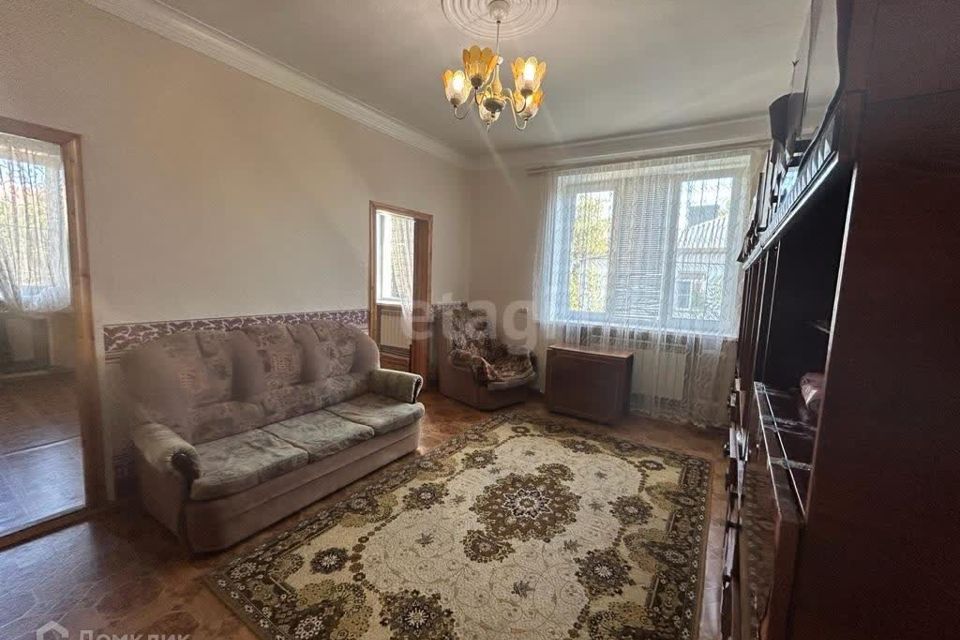 Сдаётся 3-комнатная квартира, 48.3 м²