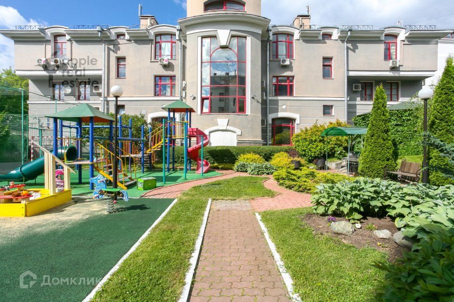 Сдаётся 3-комнатная квартира, 130 м²