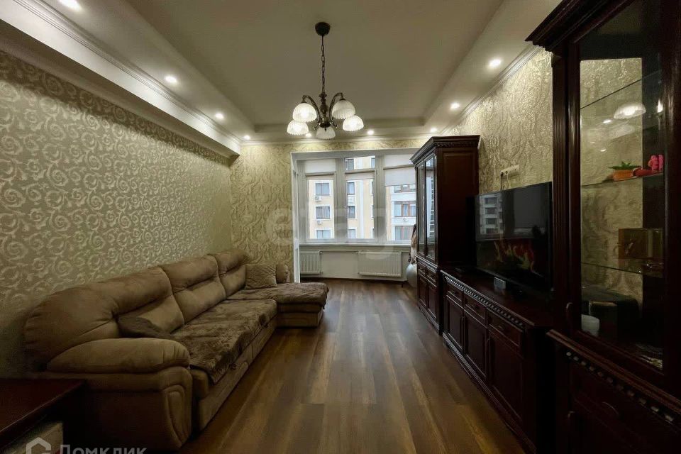 Продаётся 1-комнатная квартира, 54.8 м²