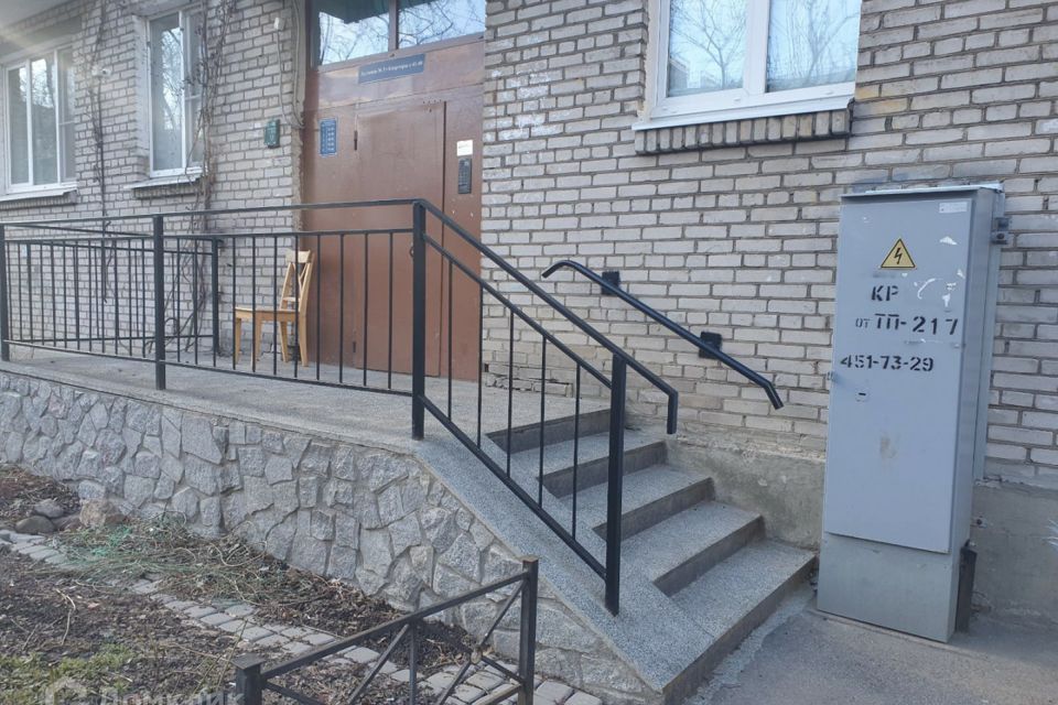 Продаётся 3-комнатная квартира, 55.8 м²