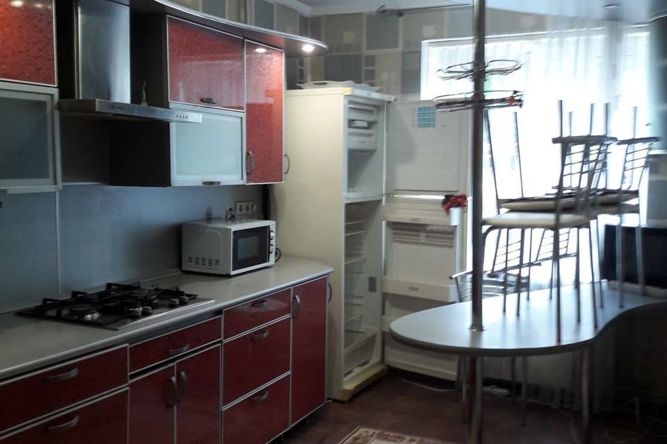 Продаётся 3-комнатная квартира, 100 м²