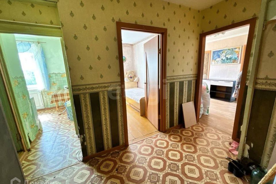 Продаётся 4-комнатная квартира, 59.9 м²