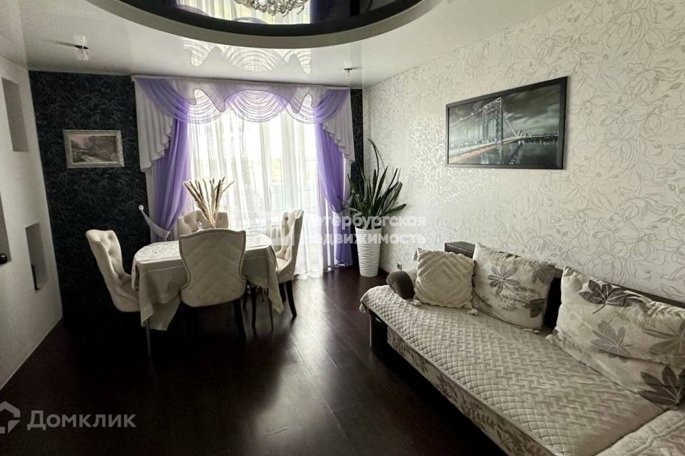Продаётся 4-комнатная квартира, 72.3 м²
