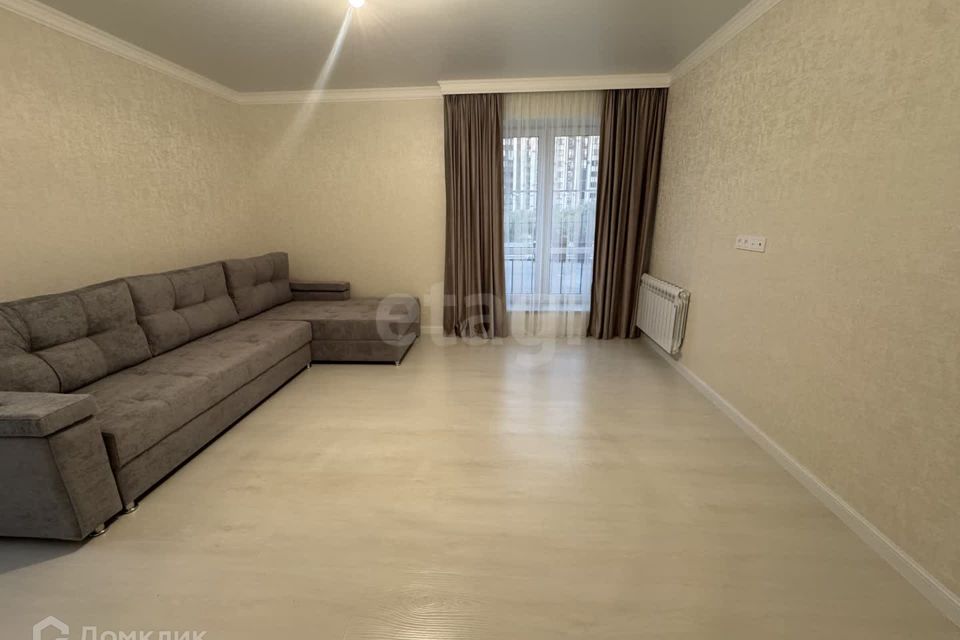 Сдаётся 2-комнатная квартира, 65 м²