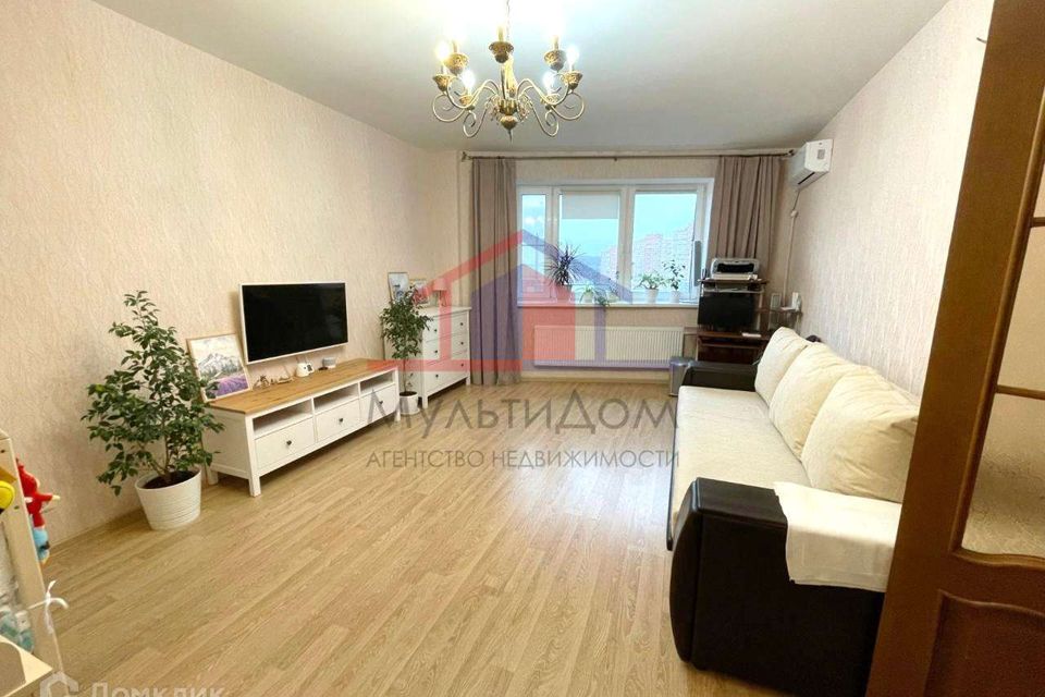 Продаётся 1-комнатная квартира, 52.2 м²